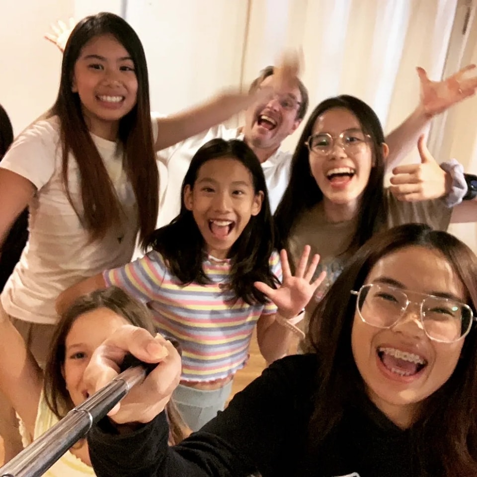 Having fun in our new teenager class. Session 2 yesterday.
 I had no idea selfie sticks were still a thing. :)
 #actin…