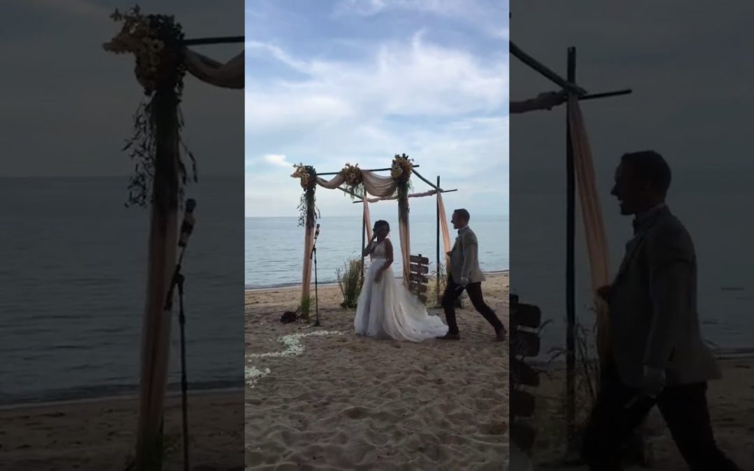 June and Robin’s Wedding Video – เปิดตัว “คู่บ่าว-สาว” สุดฮา เล่นใหญ่ในงานแต่งริมทะเล